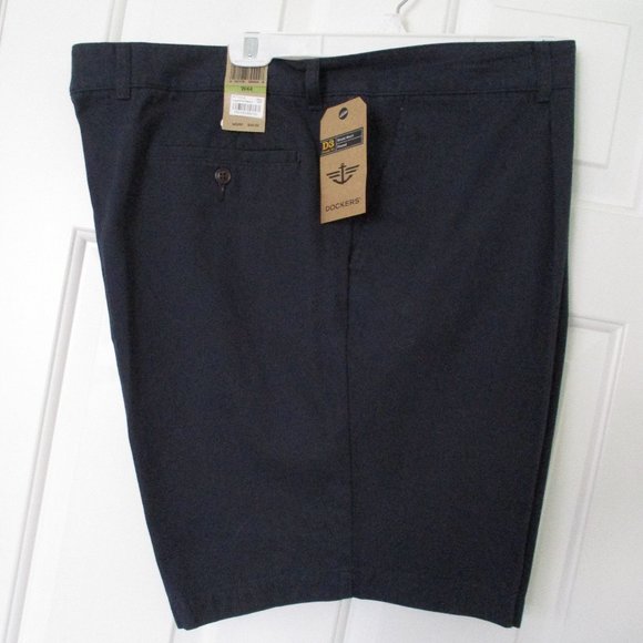 Dockers Mens Flat Front Navy Blue Cotton Short Pant NWT - Size 44W - Picture 1 of 2